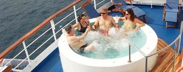 Jacuzzi, Coral Luxury Yatch by Klein Tours